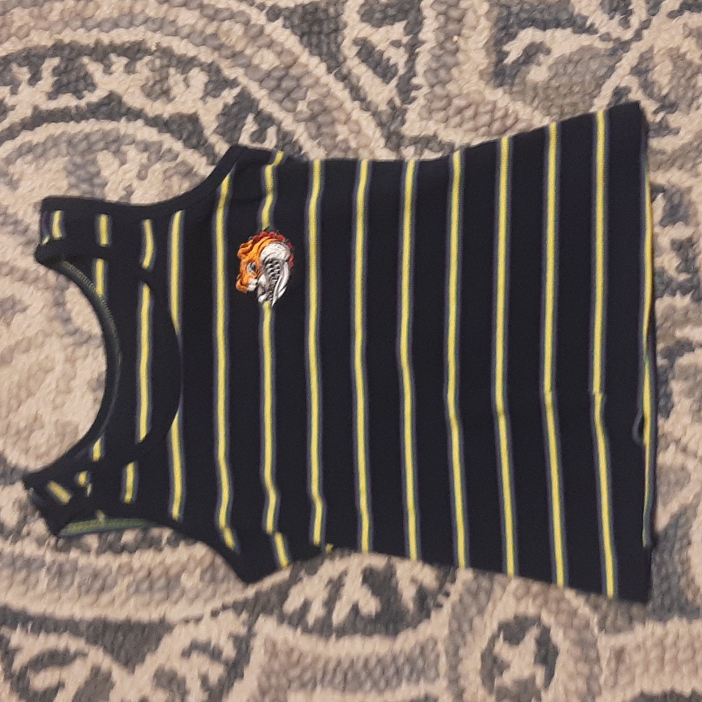 DAZY, size medium, black with stripes